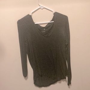 Black with white thin strips thin and flown v neck oversized a little from kohls